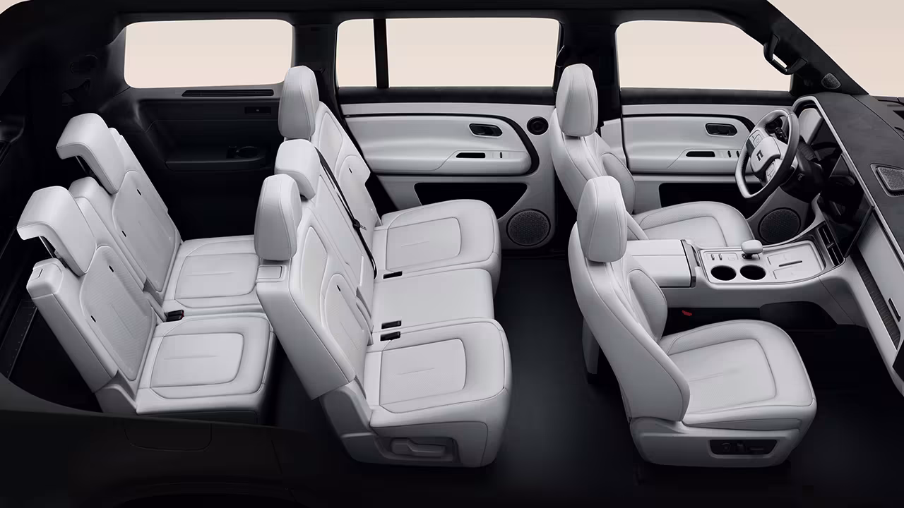 нефритово-белый